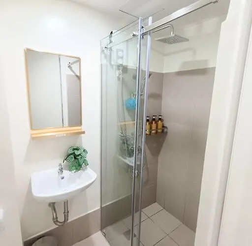 Belt Cozy At Vista Recto-33rd Floor Apartment Manila